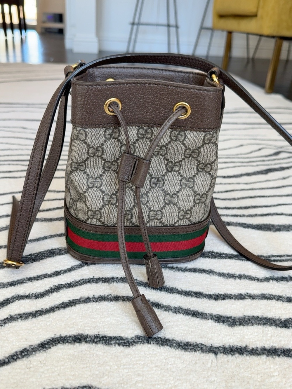 Authenticated Gucci Ophidia GG Supreme Web Small Bucket Bag Crossbody Drawstring